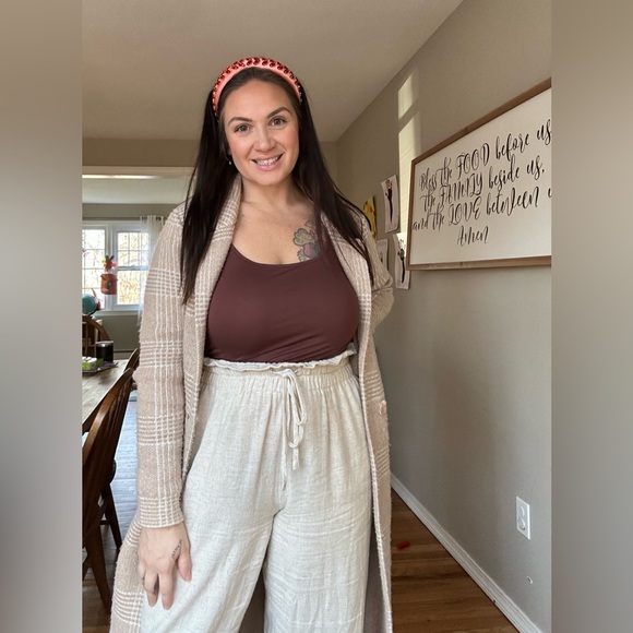 Meet your Posher, Heather - Picture 1 of 3